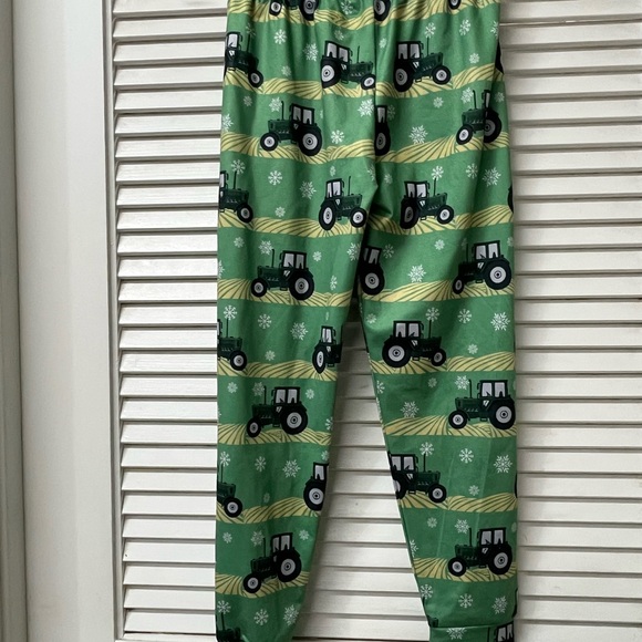 AMERICAN FARM CO ✨Green Tractor Print pajamas YM - Picture 6 of 11